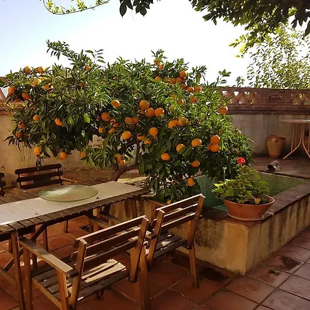 펜션 El Atalanto 마드리갈 데 라 베라